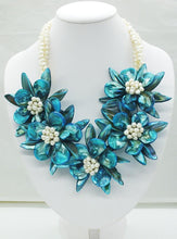 Load image into Gallery viewer, classic!!!  Shell / Pearl   Bride Wedding. Flower necklace 20"|Choker - Sophornlilly