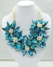 Load image into Gallery viewer, classic!!!  Shell / Pearl   Bride Wedding. Flower necklace 20"|Choker - Sophornlilly