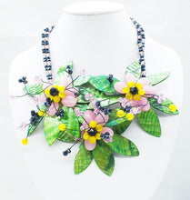 Load image into Gallery viewer, classic!!!  Shell /crystal   Bride Wedding. Flower necklace 20"|Choker - Sophornlilly