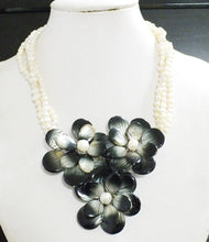 Load image into Gallery viewer, pearl  shell flowers necklace 20“|Choker Necklaces| - Sophornlilly