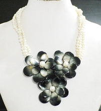 Load image into Gallery viewer, pearl  shell flowers necklace 20“|Choker Necklaces| - Sophornlilly